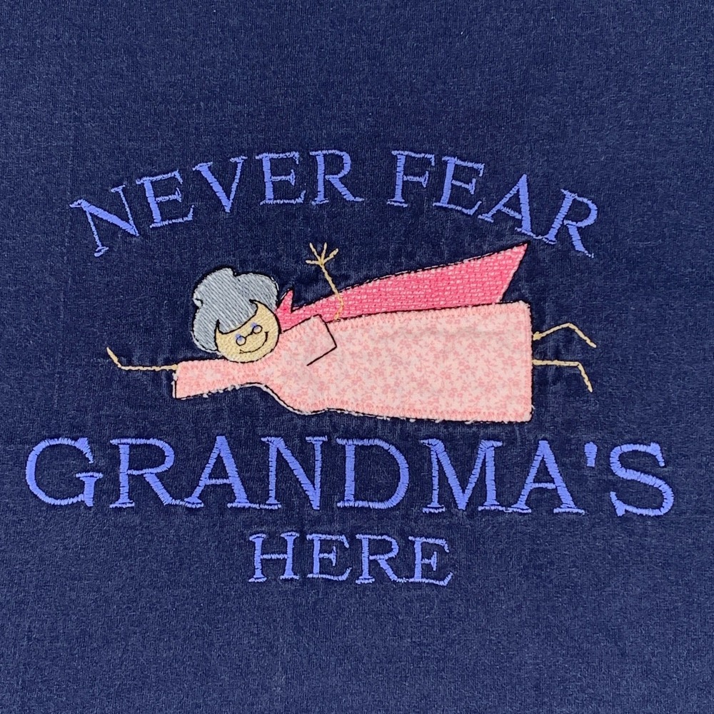 Tultex Graphic T-Shirt Unisex Large Navy Blue Never Fear Grandma's Here Vintage